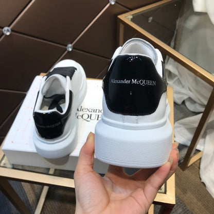 ALEXANDER MCQUEEN BIANCHE E NERE CON LACCI NERI